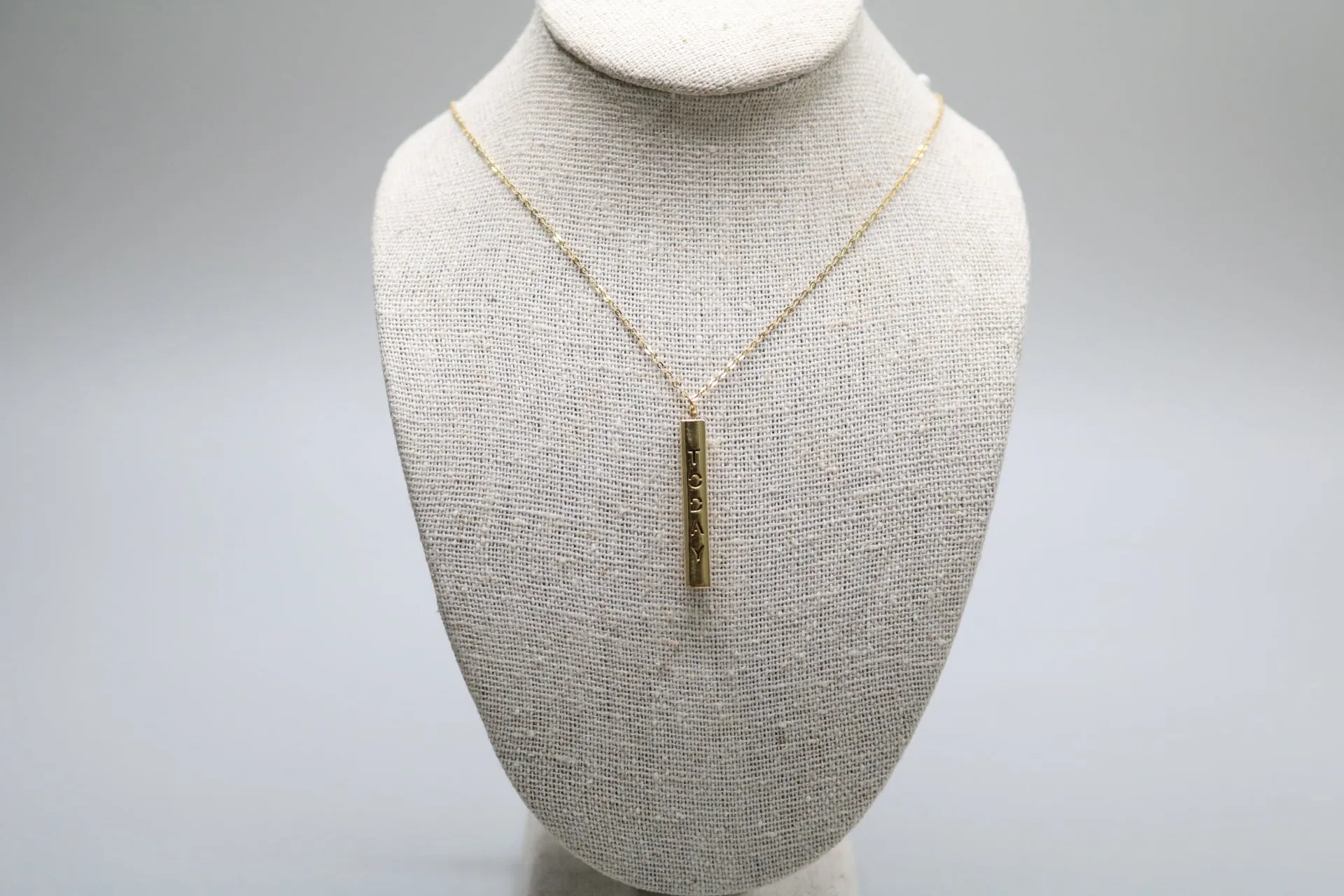 14-Karat Yellow Gold Elegant Chain Necklace with Rectangle Charm