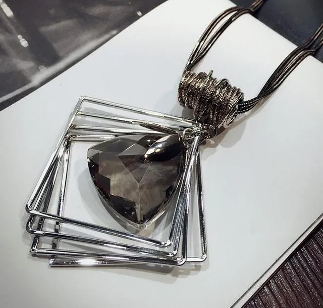 2015 New Arrival Women Pendant Necklaces The Big Drop Long Paragraph Sweater Chain All-match Decorative Crystal Necklace Pendant