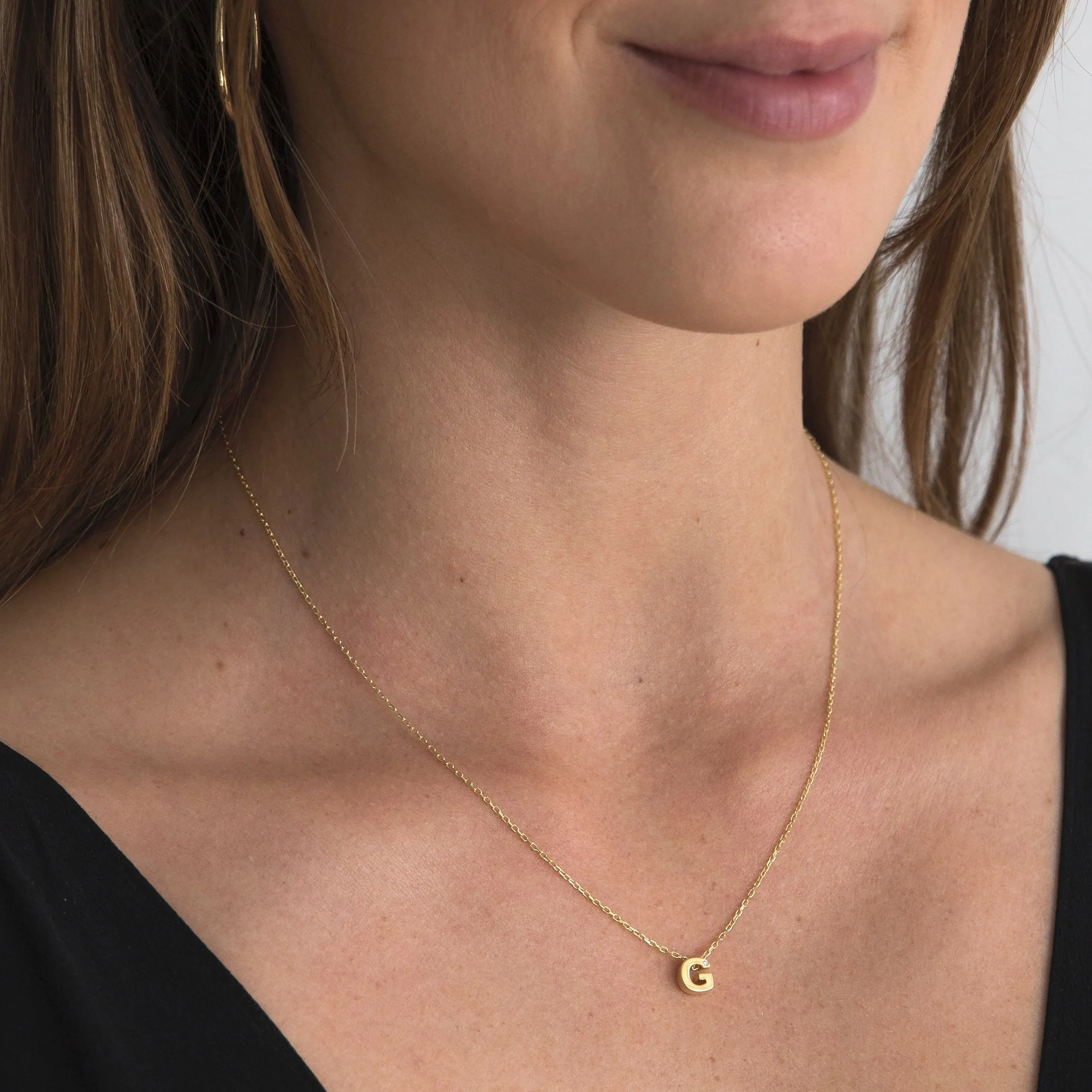 Diamond Letter Necklace "G" - 18 karat gold vermeil on sterling silver, diamond 0.01 carat