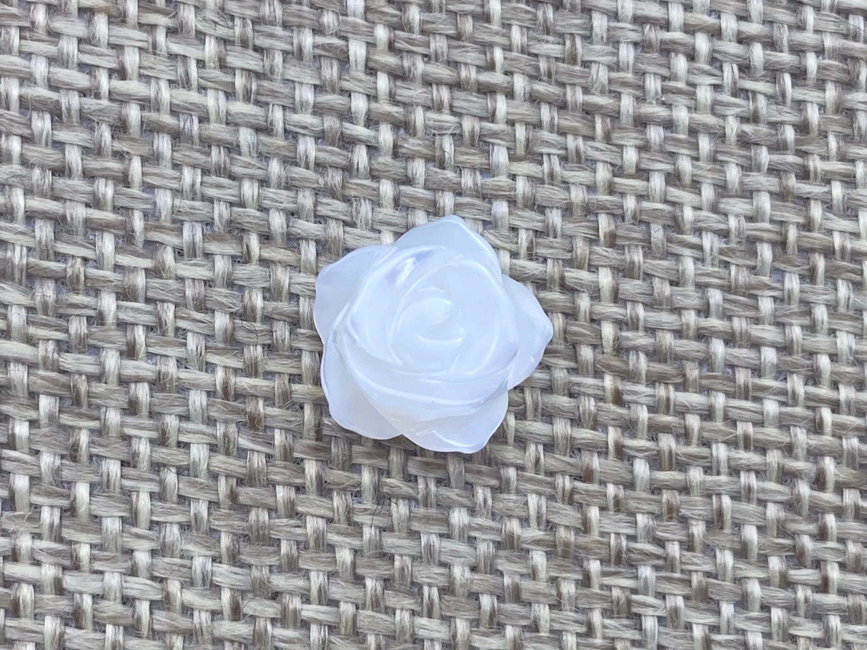 Mother Of Pearls White Rose Beads, Sku#M16